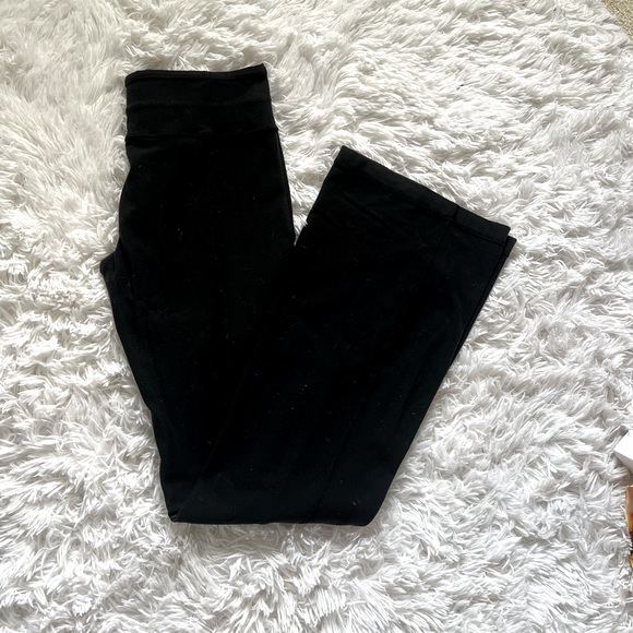 Lululemon Groove Pant Reversible black to purple colour block band sz 6 - Picture 4 of 11